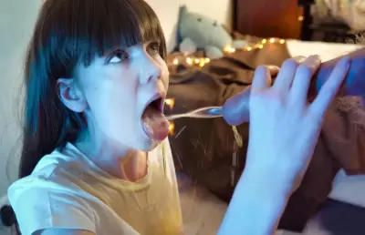 Piss Play – Писсинг в рот и все пройдет!